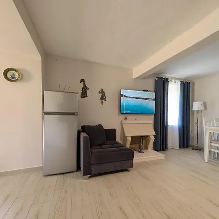 Luxury House California 1 アパート