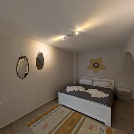 Luxury House California 1 Apartment Himare
